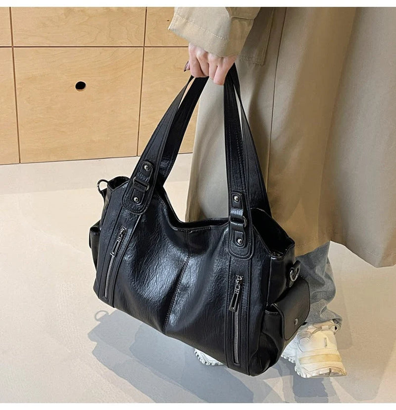 Clara Sac À Main Femme – Sac En Cuir Élégant Avec Compartiments Spacieux & Détails Zippés